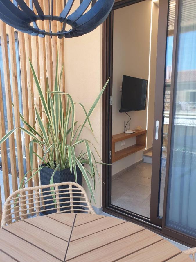 Vista Al Mare Luxury Apartments Gialova Bagian luar foto